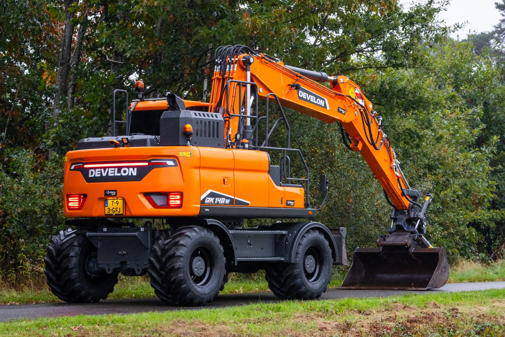 DX140W-7 - JvL-03