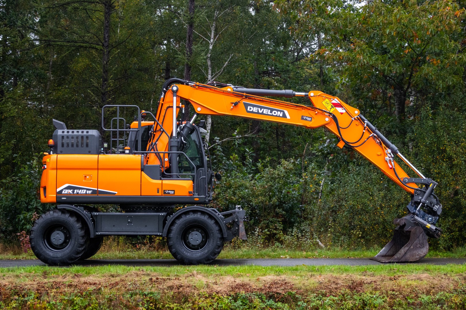DX140W-7 - JvL-04